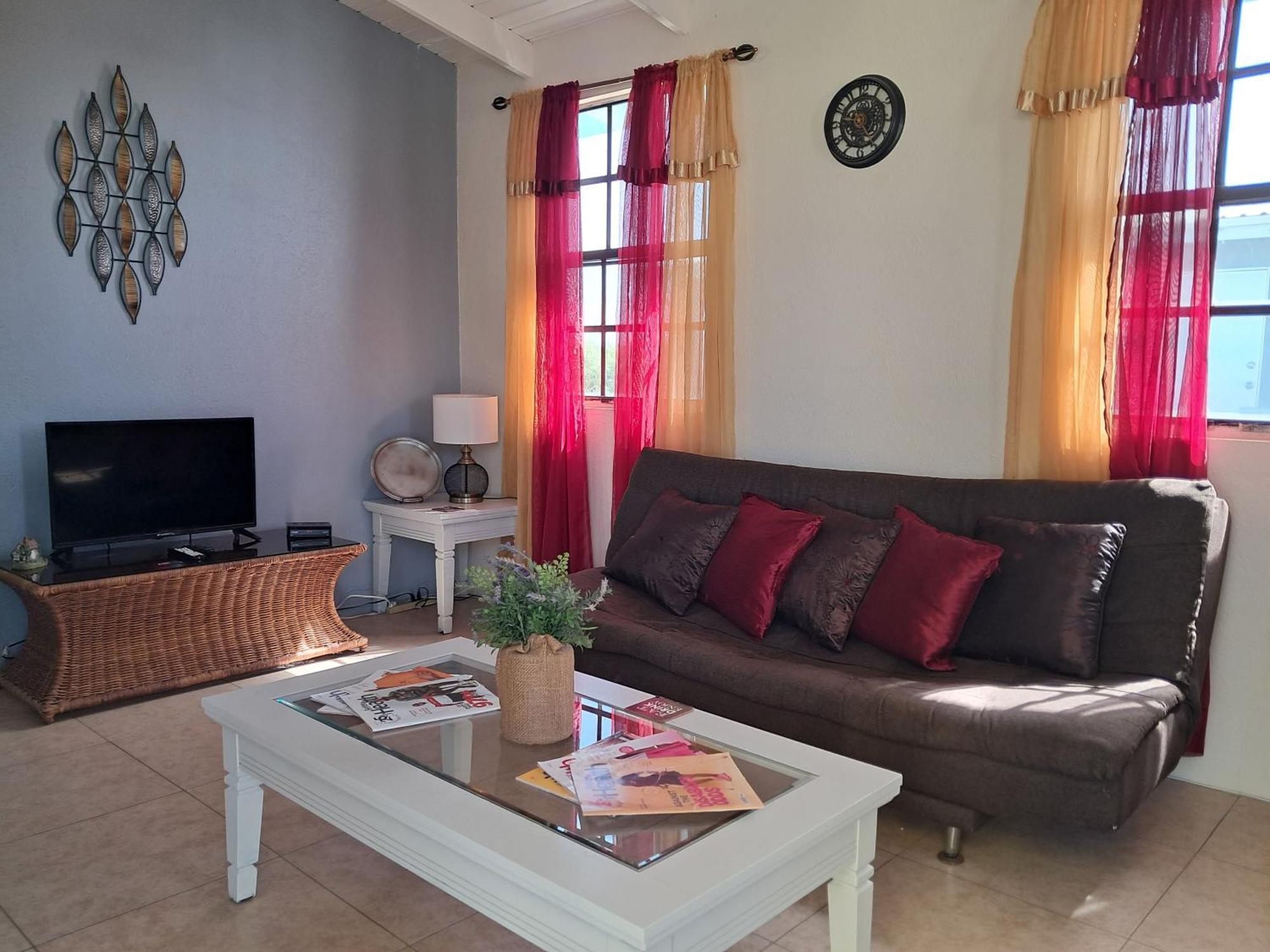 Michand Guest Apartments- Cozy One Or Two Bedroom- 5 Walk Minutes From Airport 10 Mins Drive To Oistins Or Beach Christchurch Exterior foto